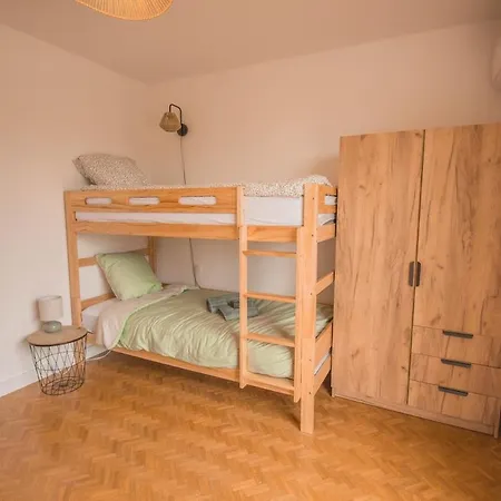 Appartement, Au Chant Des Oiseaux * Cherisey
