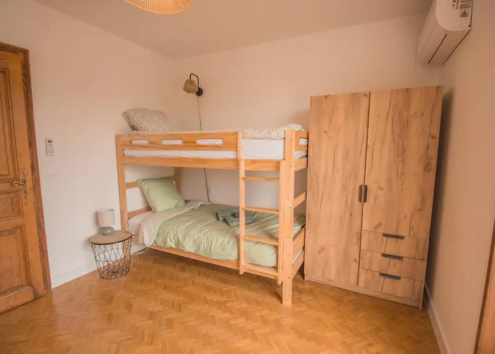 Appartement, Au Chant Des Oiseaux * Cherisey